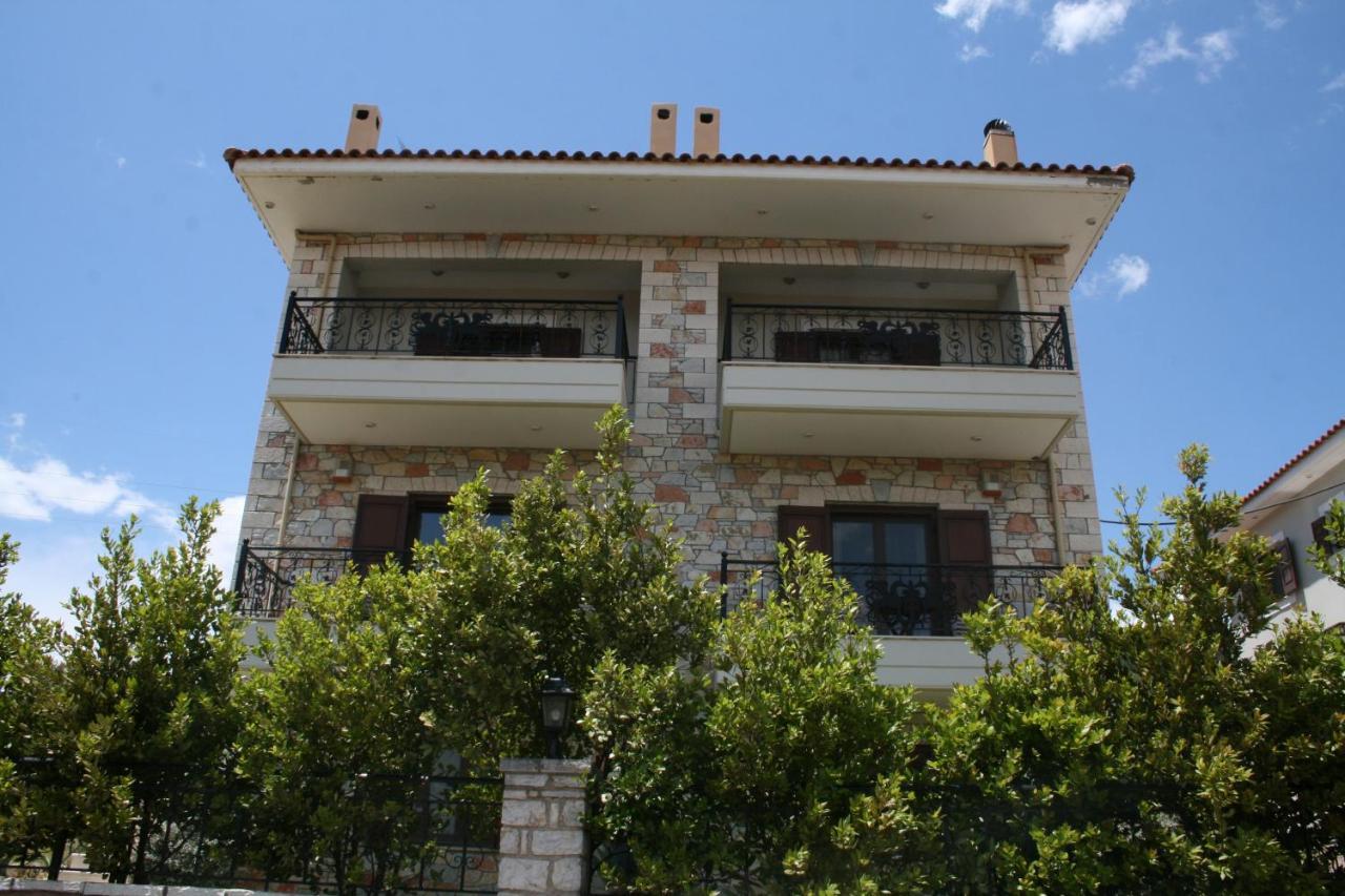 Venetiko Villas นาฟปาคตอส ภายนอก รูปภาพ